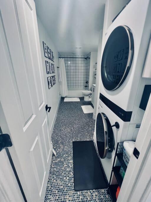 Urban Oasis, Otr Near Casino & Downtown! - 2 Beds Lägenhet Cincinnati Exteriör bild